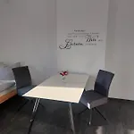 Im Mardefeldpalais *